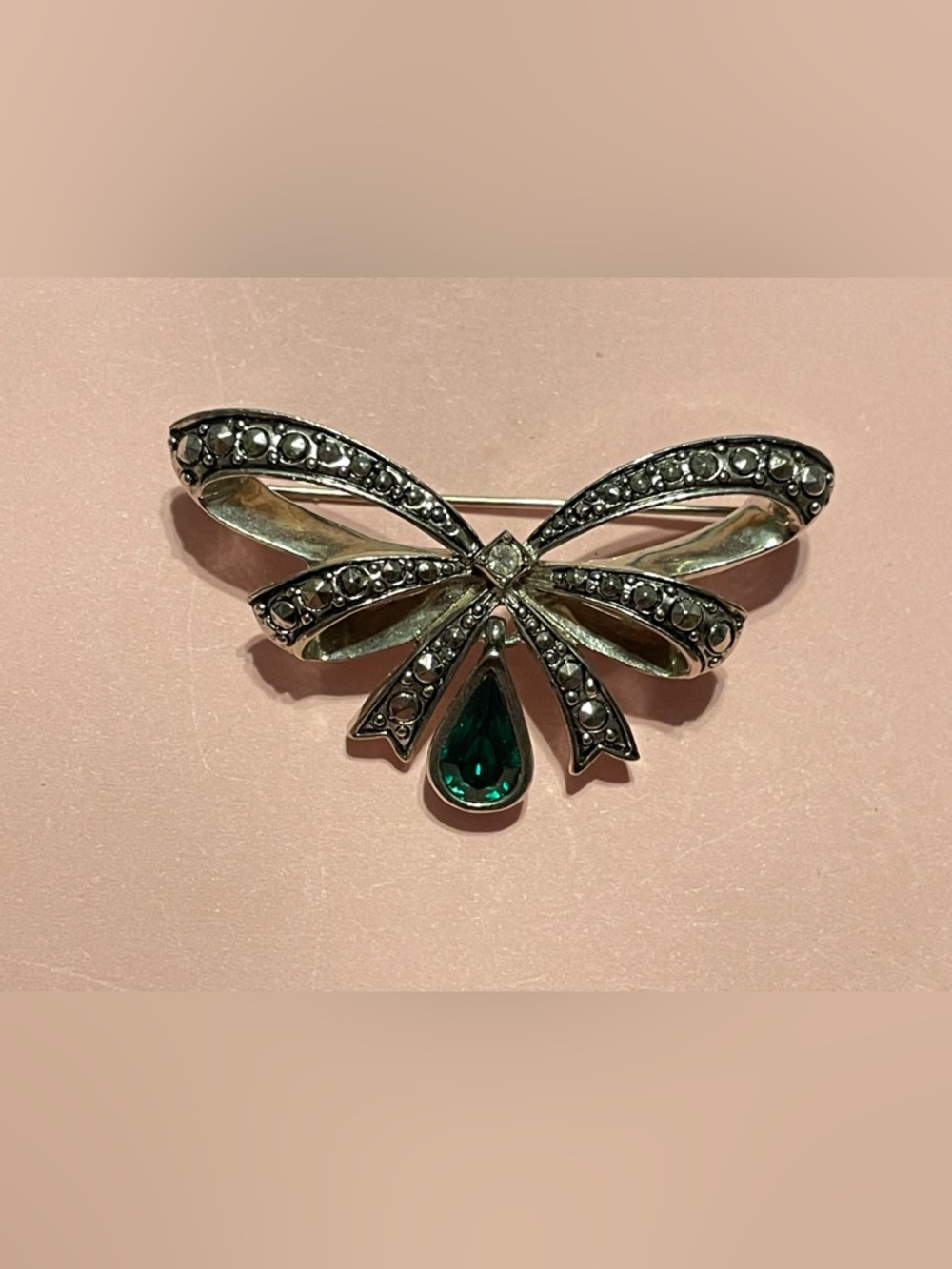 Vintage Signed Avon Bow Rhinestone Brooch #9920